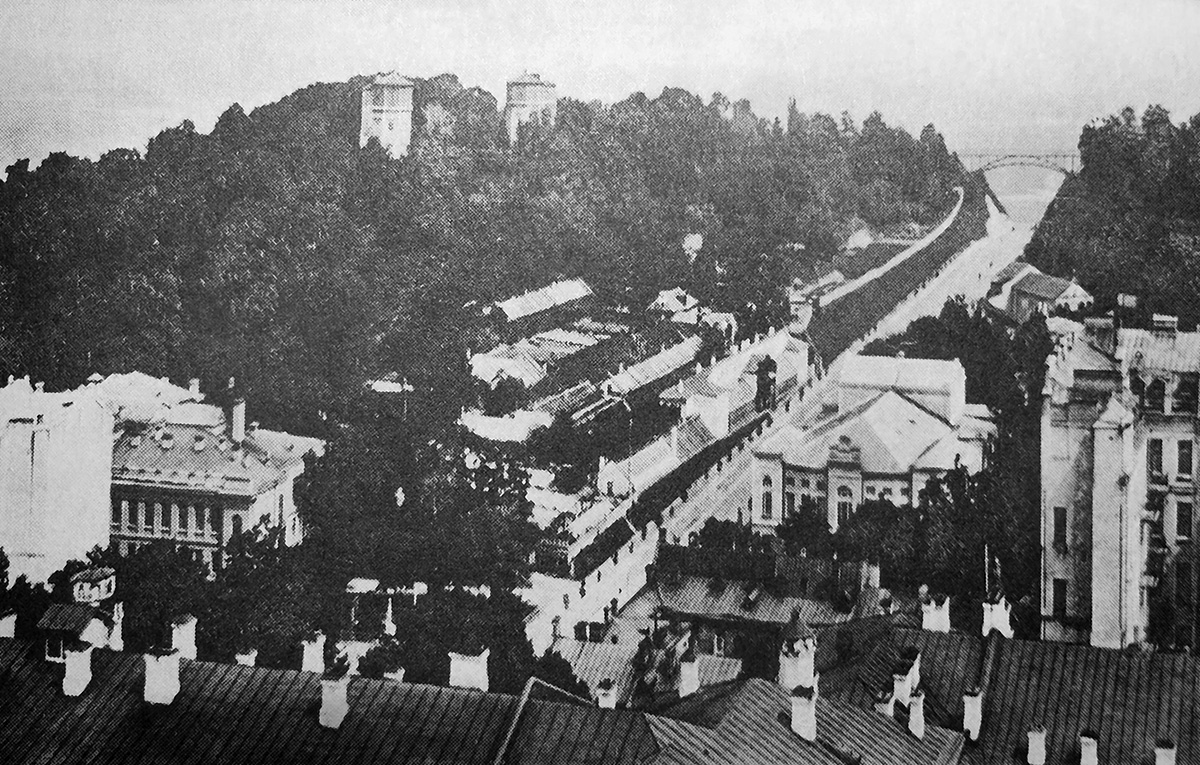 Бывший Царский сад и Петровская аллея, фото 1910-х гг, взято из книги Д. Малакова, стр. 141.